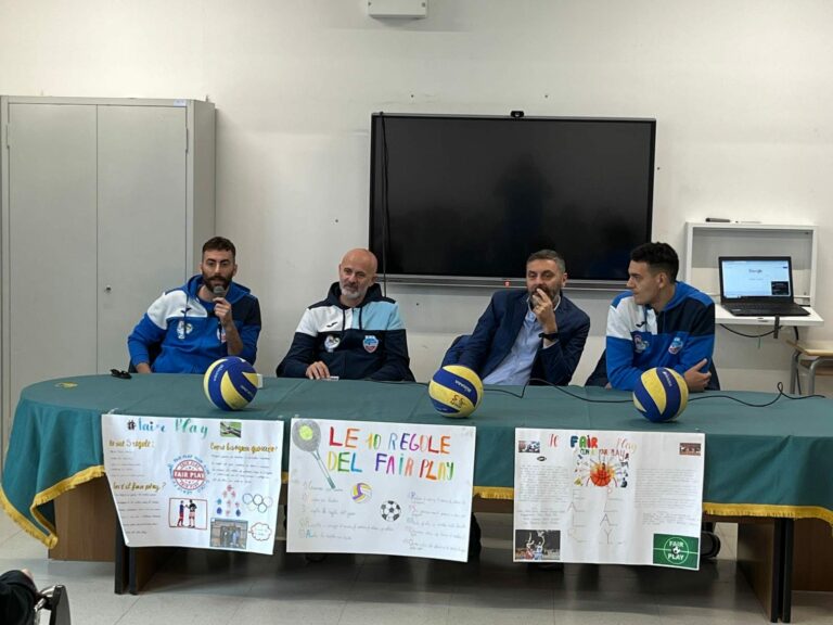 “Fair Play nello sport e non solo”, ieri l'Avimecc Volley Modica ha incontrato gli alunni delle medie dell'Istituto Comprensivo “Raffaele Poidomani”